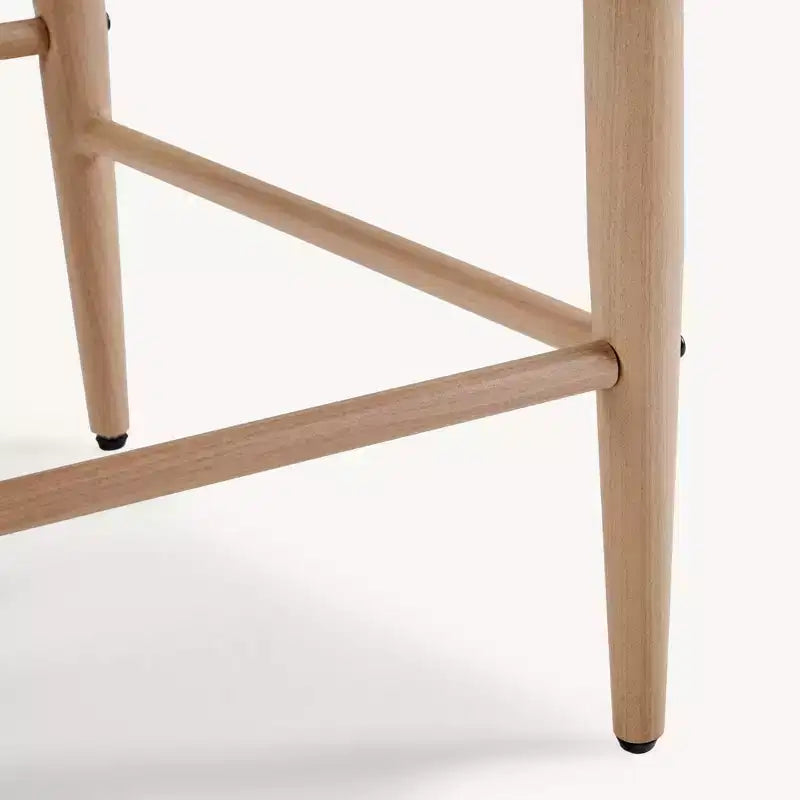 Deux lots de chaises de salle à manger en tissu