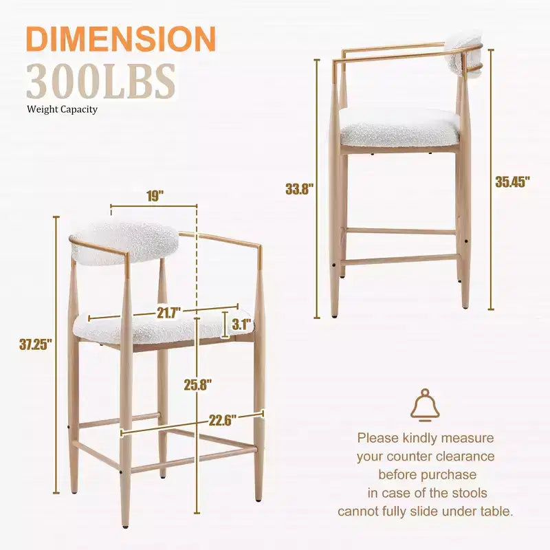 Deux lots de chaises de salle à manger en tissu