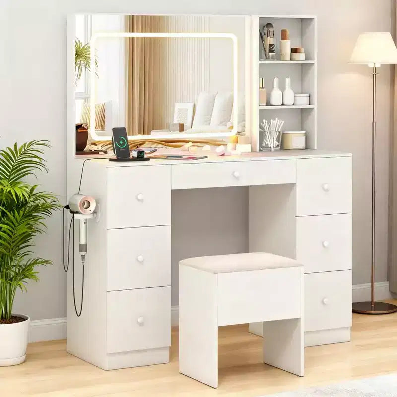Coiffeuse élégante avec miroir