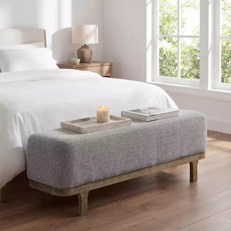 Tabouret moderne en tissu rembourré