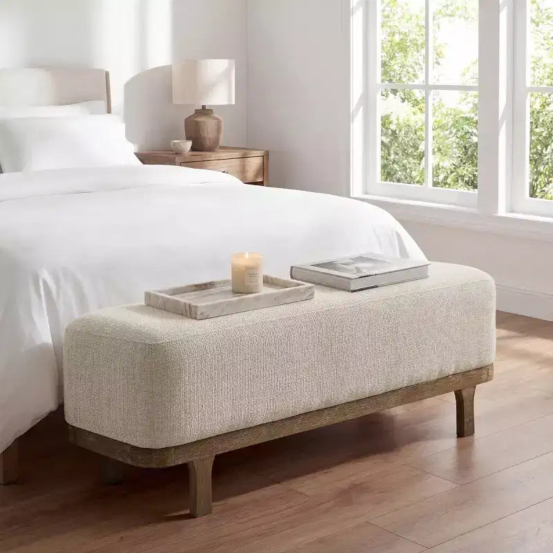 Tabouret moderne en tissu rembourré